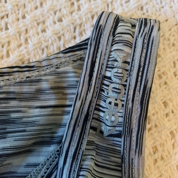 Reebok Gray White Black Racerback Work Out Tank 100% Polyester Size Medium(1136) - Picture 6 of 10